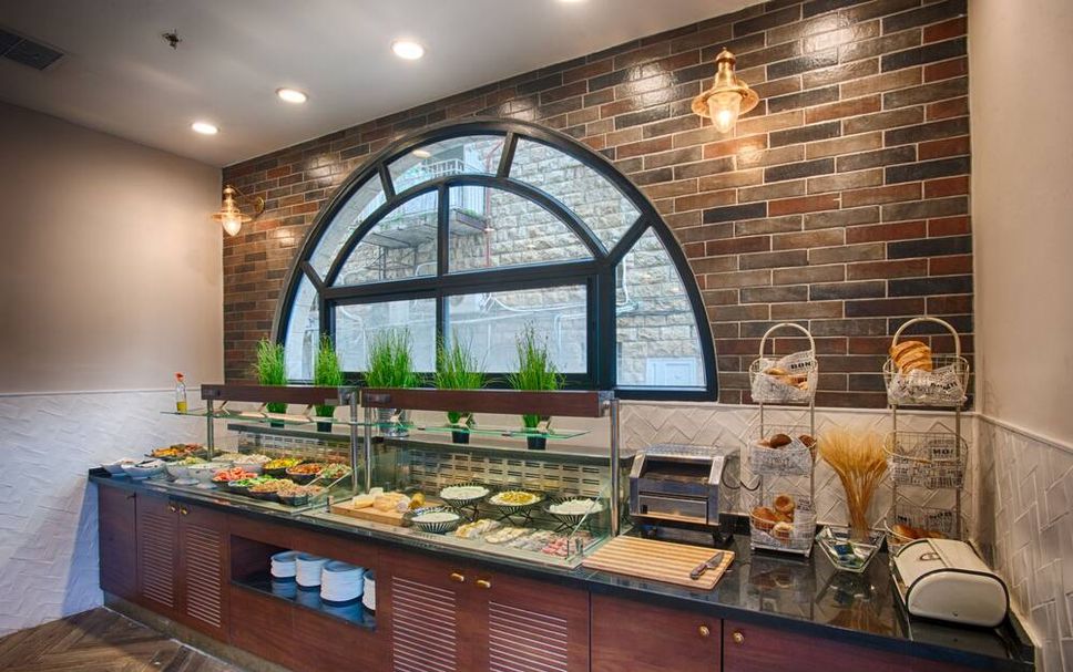 Buffet Photo
