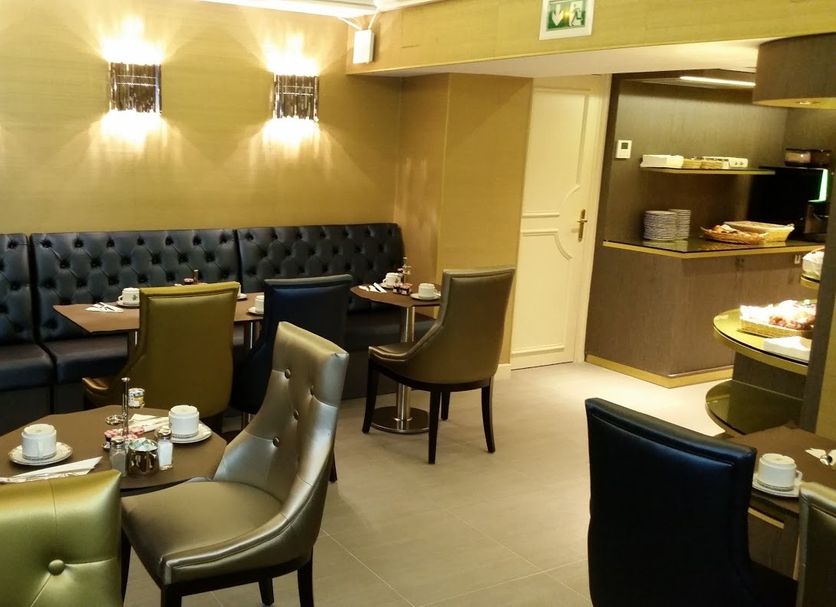 Restaurant Photo