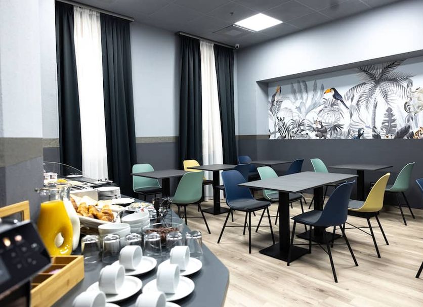 Restaurant Photo